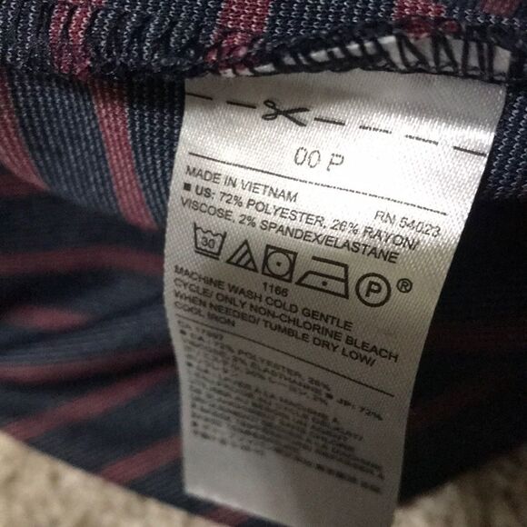 NWT- Banana Republic  0P - Picture 4 of 4